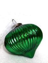 Load image into Gallery viewer, 4&quot; Glass Onion Ornament