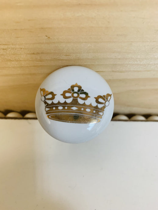 Ceramic Knob Gold Crown over White